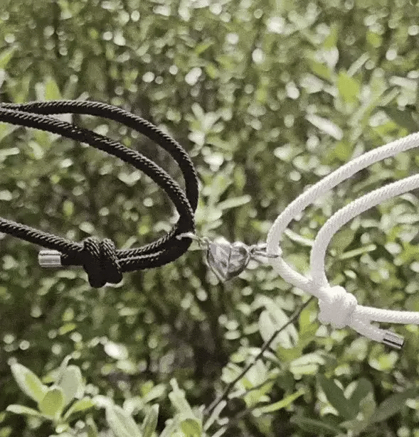 SoleMates™ Magnetisches Herz-Armband-Set